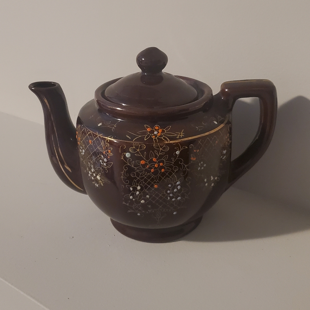 Beautiful ceramic Japanese floral teapot